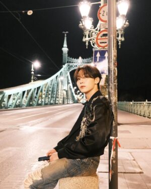 Seungkwan Instagram - 🌓🌉