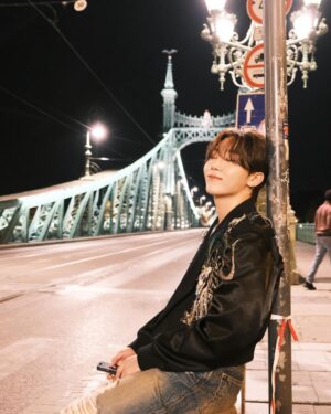 Seungkwan Instagram - 🌓🌉