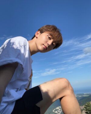 Seungkwan Instagram - bon voyage👋