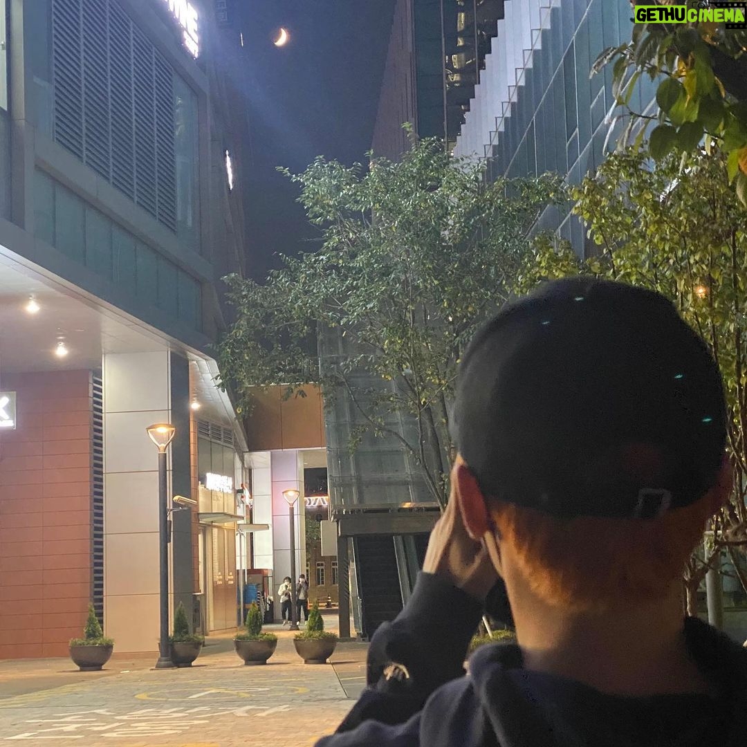 Seungkwan Instagram - 2022년도 제게 힘이 되어준 내 모든 사람들 너무 감사합니다 덕분에 힘들었던 날도 행복했던 날도 모두 소중한 추억이 되었습니다 2023년도는 제가 더 잘할게요 힘들 땐 언제든 안기세영 관랑합니다🤍