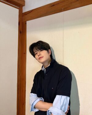 Seungmin Instagram - 🍃

#타미힐피거 #tommyhilfiger