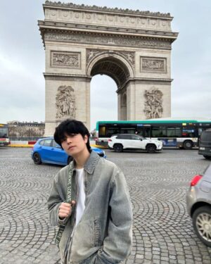 Seungmin Instagram - 🇫🇷👋