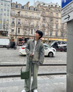 Seungmin Instagram - 🇫🇷👋