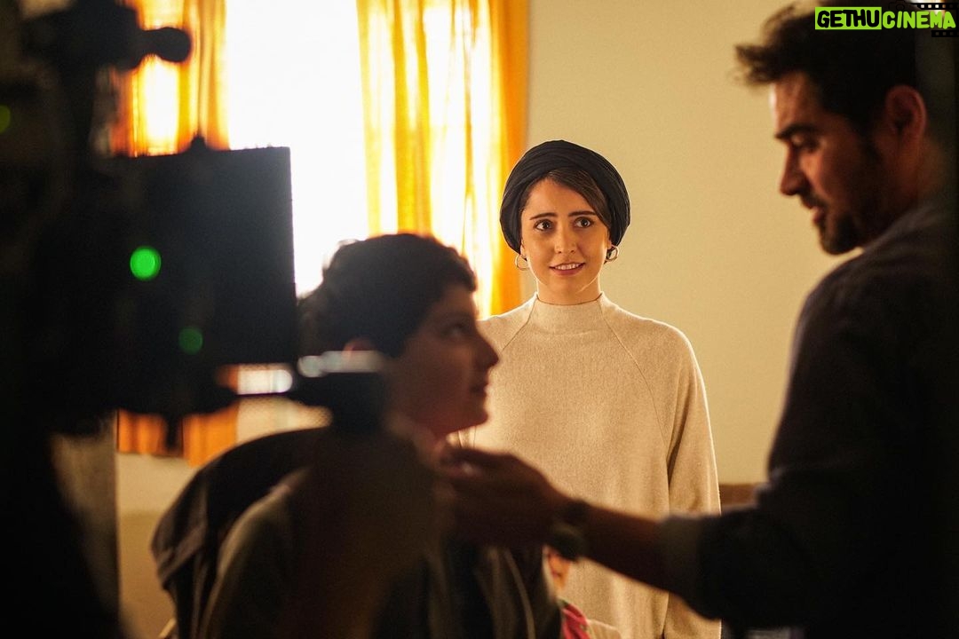 Shabnam Ghorbani - 9.4K Likes - فیلم سینمایی
“Any Day Now”
در جشنواره برلین.
فیلم سینمایی “Any Day Now” اولین ساخته بلند حامی رمضان کارگردان ایرانی فنلاندی با بازی شهاب حسینی و شبنم قربانی در بخش Generation Kplus هفتادو یکمین دوره جشنواره برلین اکران میشود.
پوریا حیدری اوره تهیه کننده همکار (Associate Producer) و مسئول انتخاب بازیگران ایرانی(casting director -Iran) این فیلم اعلام کرد در تلاش است با کسب مجوزهای لازم بزودی این فیلم رادر ایران در سینماها و پلتفورم های آنلاین اکران نماید.
مدیریت روابط عمومی این اثردر ایران علی پاکزاد است .
Photo by : @adajohnsson @adajohnsson.photography