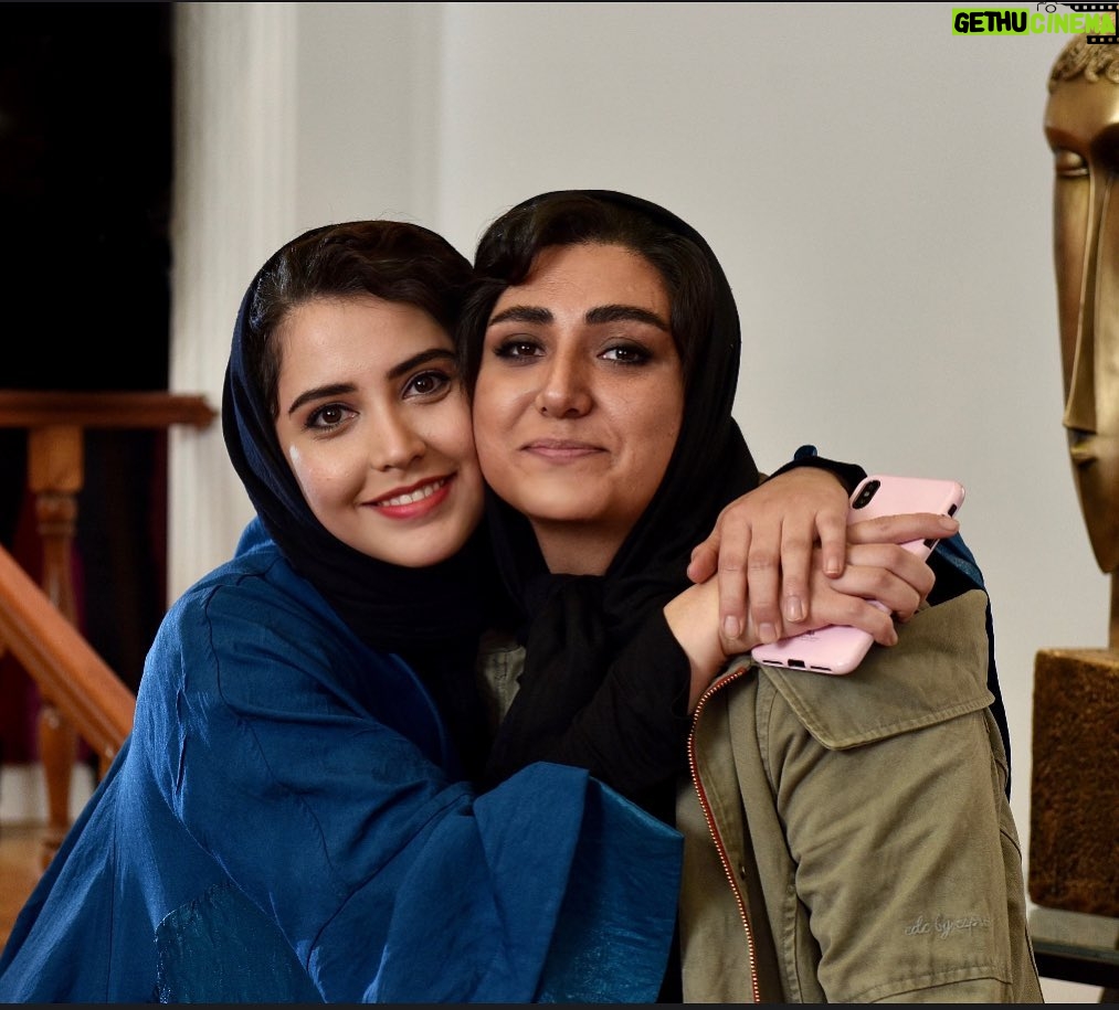 Shabnam Ghorbani - 9.4K Likes - خدا رو شکر که هستی
تولدت مبارکمون باشه
📸: @heliyarezaee 🙏🏻🌹
#باران_کوثری#شبنم_قربانی