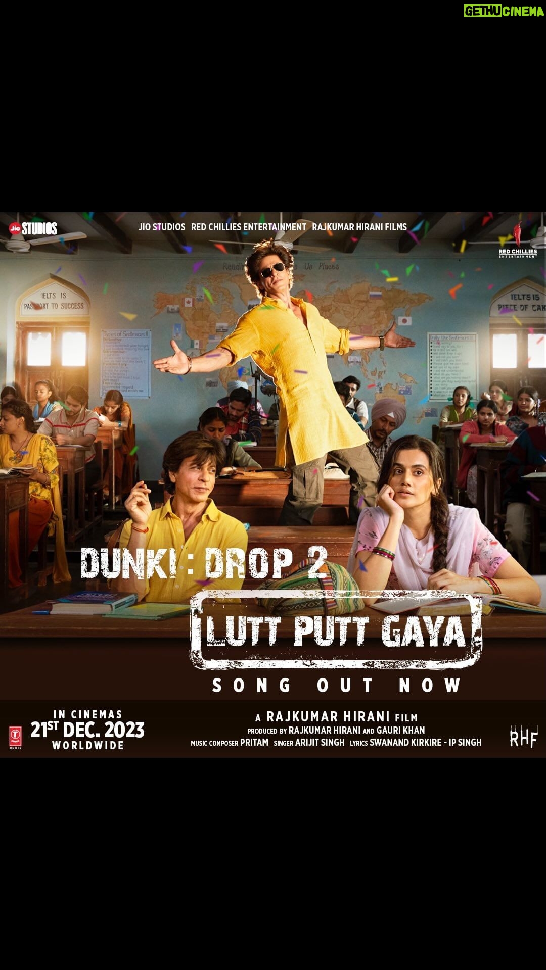 Shah Rukh Khan Instagram - Agar dance mein isse zyaada chhalaang lagata toh udd hi jaata. I hope ki yeh romance @taapsee aur aapke dilon mein bhi zaroor tent lagayega. @arijitsingh, your voice made me sound like love, yet again. Cheers to @ipritamofficial, @swanandkirkire, @safirock and @ganeshacharyaa for the simplicity and energy of Lutt Putt Gaya. #DunkiDrop2 - #LuttPuttGaya song out now - https://bit.ly/LuttPuttGaya-Dunki #Dunki releasing worldwide in cinemas on 21st December, 2023.