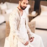 Shahid Kapoor Instagram - HAPPY DIWALI 🪔