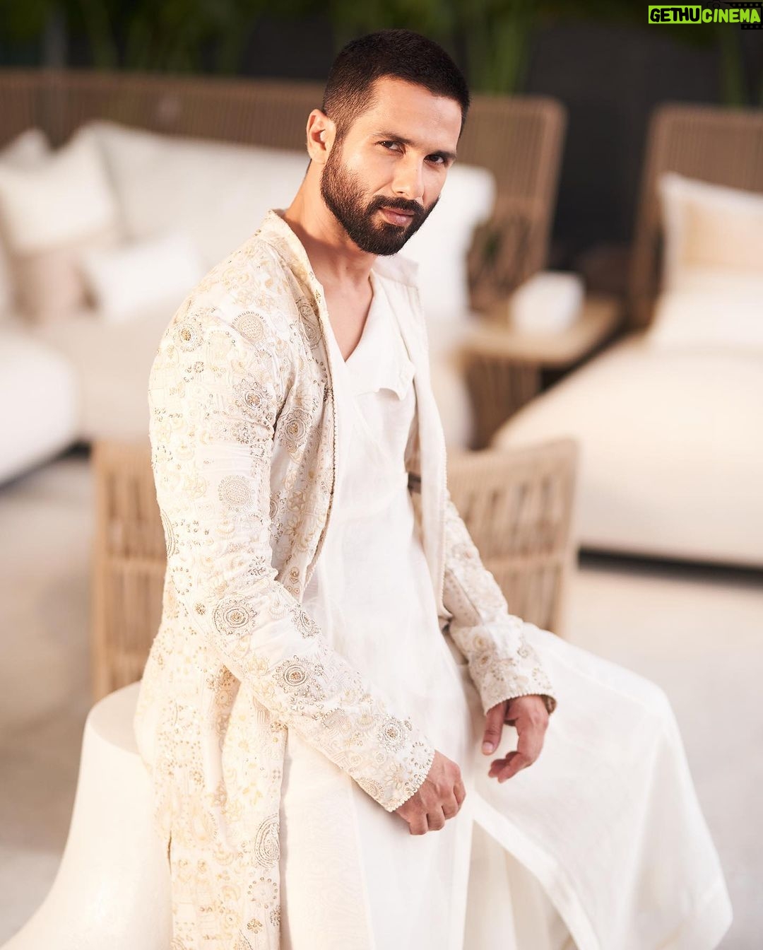 Shahid Kapoor Instagram - HAPPY DIWALI 🪔