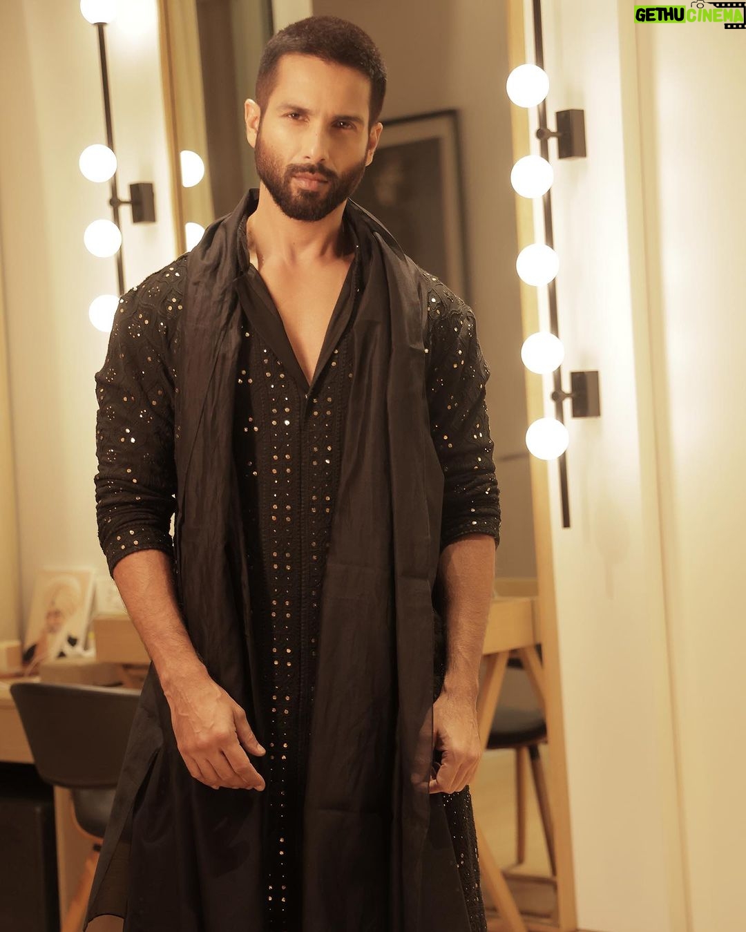 Shahid Kapoor Instagram - Mauja Hi Mauja 💥💯