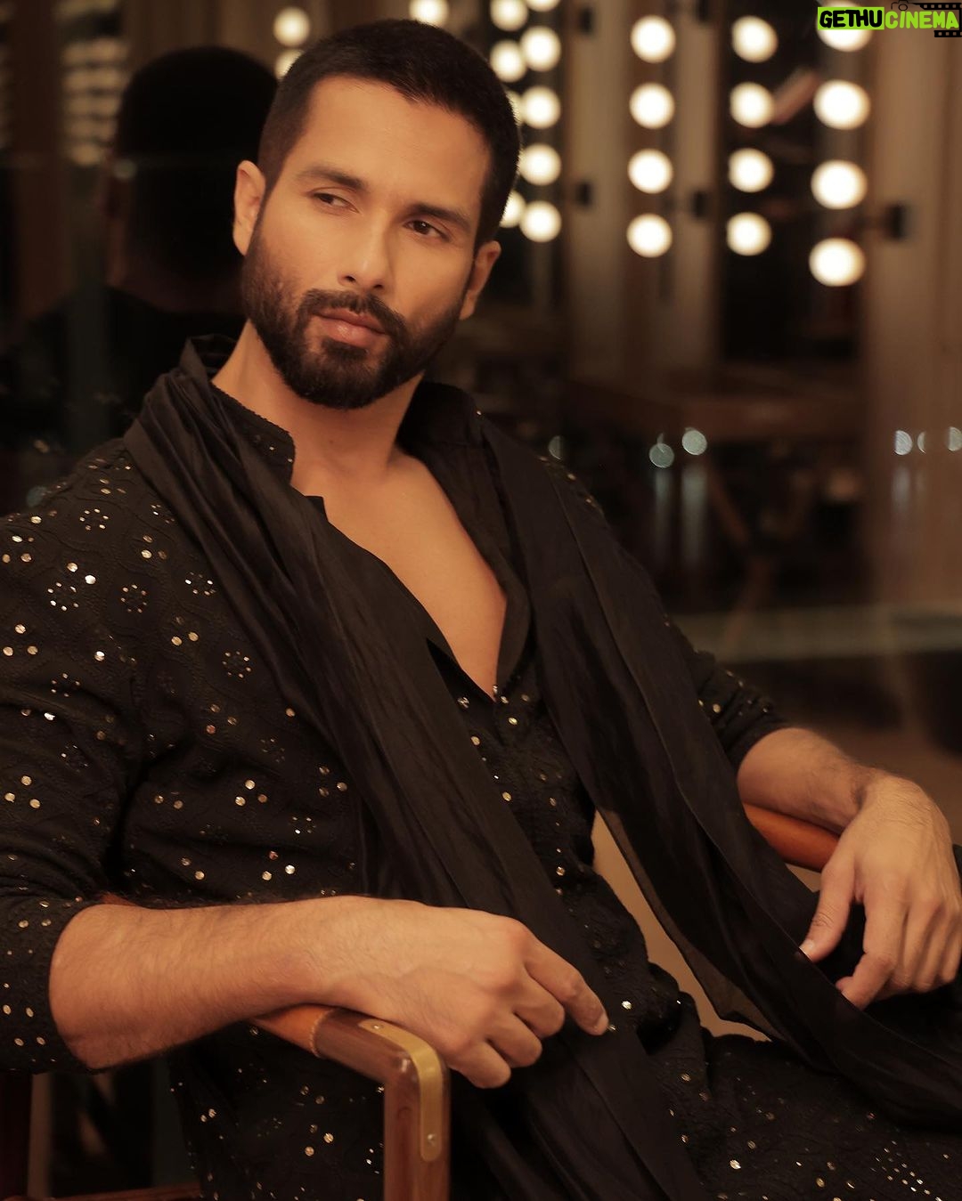 Shahid Kapoor Instagram - Mauja Hi Mauja 💥💯