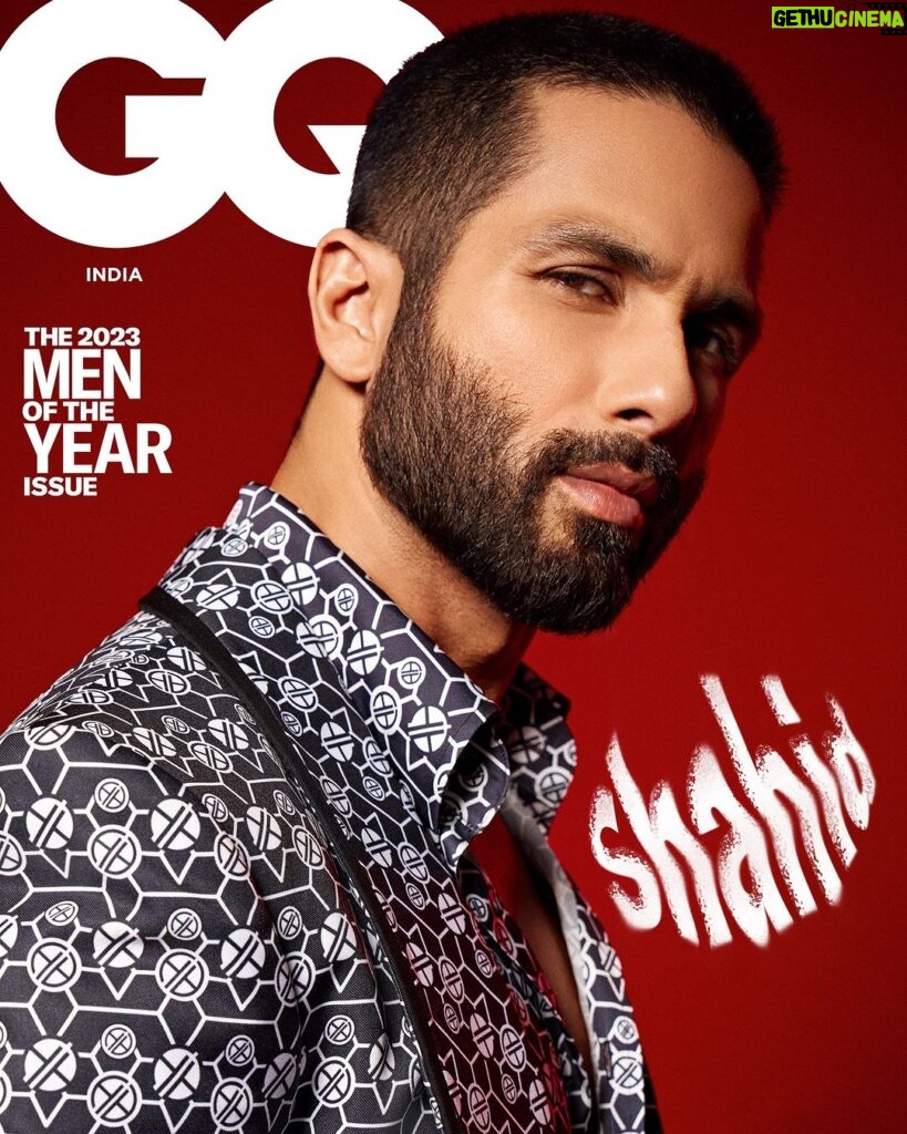 Shahid Kapoor Instagram - Throughout his career, #ShahidKapoor has embraced nuanced, morally grey characters—an impulse that is rare among stars, and one that has paid off handsomely. This year, he’s taken things up several notches: In the superhit series #Farzi, Kapoor delivered the performance of his career—displaying both immaculate control and volcanic volatility—a breakout role that fittingly marks his 20 years in cinema. Head of Editorial Content: Che Kurrien (@chekurrien) Photographed By: Vaishnav Praveen (@thehouseofpixels) (@vaishnavpraveen) (@amaker7) Styling: Selman Fazil, Chandani Mehta (@selman_fazil) (@styledbychandani) Hair: Shahrukh from Team Aalim Hakim (@shahrukhshaikh9519) Make-Up: Gladwin James (@james_gladwin_) Art Director: Mihir Shah (@mahamihir) Entertainment Director: Megha Mehta (@magzmehta) Visuals Editor: Shubhra Shukla (@swagkumari) Production: Anomaly Production (@anomalyproduction) Blazer and shirt by Helen Anthony (@helenanthonyofficial) #GQMOTY #GQMOTY2023 #GQIndia