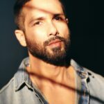 Shahid Kapoor Instagram - Read between the lines.