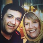 Shahin Taslimi Instagram – ‌
این عکس  را در یزد  سر سریال سر دلبران  با زنده یاد  شهرام عبدلی گرفتم باورم نمیشه از میان ما رفته روحش شاد😔🖤🖤