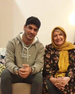 Shahin Taslimi Instagram - به همراه فرشید طالبی عزیز که انسانی واقعی است
#shahintaslimi #farshidtalebi #bazigar #footbalist #بازیگر #فوتبال #فوتبالیستها #شهین_تسلیمی #فرشید_طالبی #سینما 
#سینما #سریال # فیلم #فوتبالیست