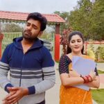 Shambhavy gurumoorthy Instagram - Saradhaga naa thammudu tho😜 @rafikshaa_actor #telugureels #geminitv #suntv #trendingreels #feelkaroreelkaro #comedyreels #funtimes #tamilreels #sadhanaserial #instagood #instacool #instalike