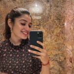 Shambhavy gurumoorthy Instagram - Mandatory mirror selfie 📷🤞🏻 #instagood #instagram #instalike #trendingreels #tamilanchor #tamil #sam&prasi #positivevibes #positivethoughts #vanakkamtamizha #happydays Chennai, India