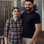 Shambhavy gurumoorthy Instagram - Thinking of you keeps me awake. Dreaming of you keeps me asleep. Being with you keeps me alive. ❤️❤️ PC- @selva___pradeep #sam&prasi #love #trendingpic #photooftheday #instagood #trending #realcouple #husbandandwife #happytimes #couplegoals #dinnerdate #happylife #positivity #positivevibes #wife #husband #life #happydays