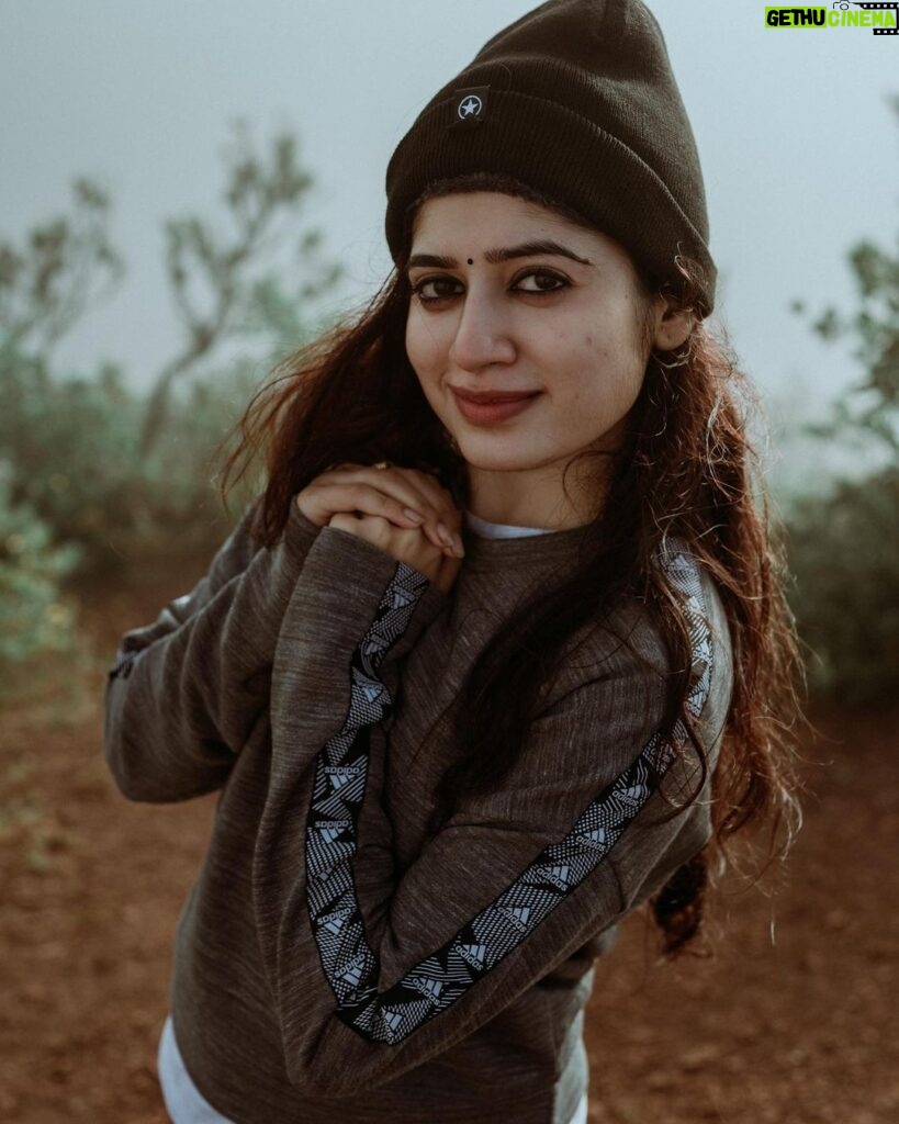 Shambhavy gurumoorthy Instagram - Confidence is the most beautiful thing you can possess… #trending #confidence #beingyourself #innerpeace #beconfident #selflove #beingstrong #tamilactress #happyface #teluguactress #happytime