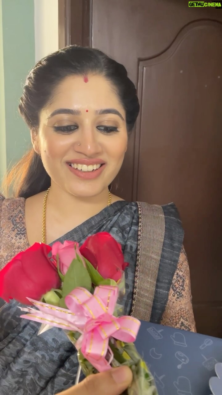 Shambhavy gurumoorthy Instagram - Happy Valentine’s Day to my ❤️❤️❤️ #samandprasi #valentines #surprise #wife #love #specialday #instareels #trendingreels #trendingcouples👫 #trendingnow #trendingsongs #instagood #instalove #instalike #youtuber #tamilcouples #actress #realcouple