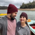 Shambhavy gurumoorthy Instagram – உன் அருகில் நான் உறைய ❤️❤️

#samandprasi #youtuber #traveling #coupletravel #trending #trendingcouples👫 #tamilcouples #trendingpost #instapost #instafam #instagood #instalike #ooty