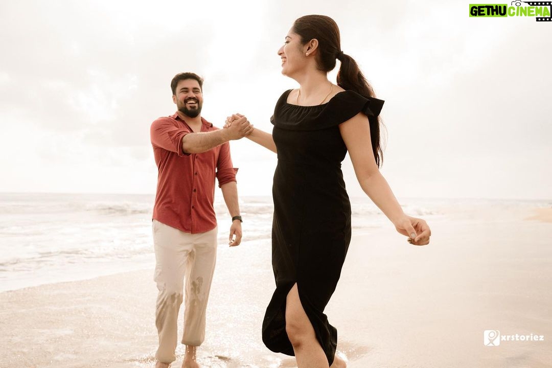 Shambhavy gurumoorthy Instagram - Happy Valentine's Day, my dear wife! You light up my world and bring so much love and joy to my life. I am grateful for every moment we share together and I look forward to many more. I love you more than words can express. ❤️❤️❤️ @shambhavy_gurumoorthy_official PC- @xrstoriez_ #sam&prasi #trending #trendingcouples👫 #valentines #wife #valentineday #love #blessed #happylife