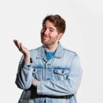Shane Dawson Instagram - First time I’ve had my picture taken in a long time and I didn’t even have a panic attack :) Thank you @colbyy for making me feel so comfortable ❤️ I call these pics “my submission to host Ellen”. Ps. New Podcast this Monday! See u there!!