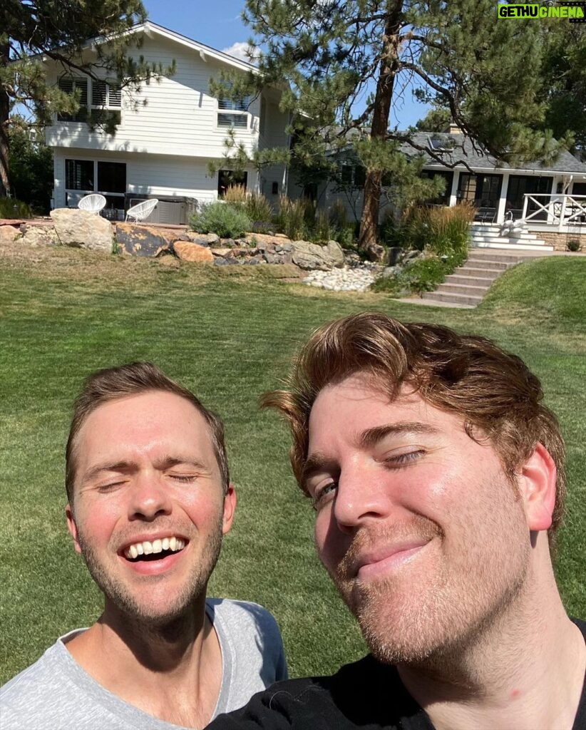 Shane Dawson Instagram - My first photo dump is a collection of some of my favorite moments from moving to Colorado last week. My dream life as a kid was to one day live on a farm surrounded by animals and to be married to my best friend. This move has definitely gotten me closer to that :,)🖼❤️