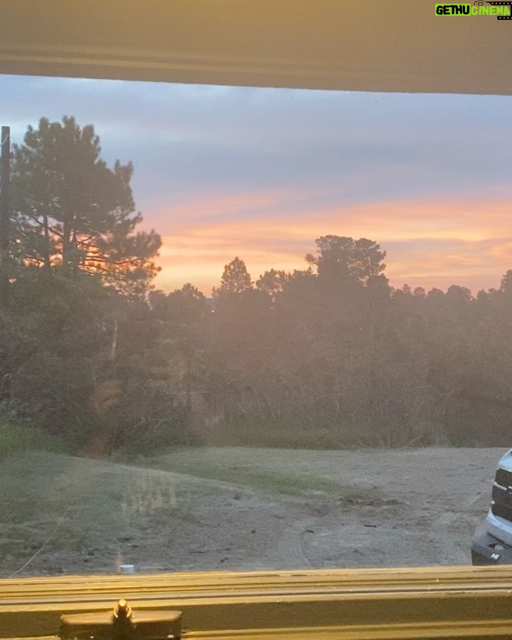 Shane Dawson Instagram - My first photo dump is a collection of some of my favorite moments from moving to Colorado last week. My dream life as a kid was to one day live on a farm surrounded by animals and to be married to my best friend. This move has definitely gotten me closer to that :,)🖼❤️