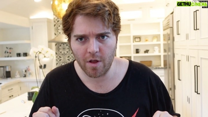 Shane Dawson Instagram - Feelin’ like a cow in Twister! 🌪🐄 a clip from rylands new vlog. It’s one of my favorites haha •link in bio• to check out the whole meltdown