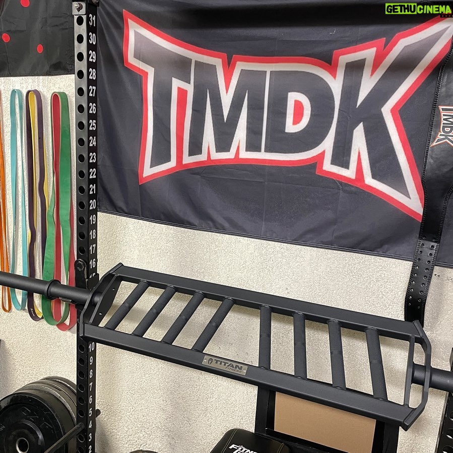 Shane Veryzer Instagram - New bar day! @betitanfit #TMDK