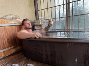 Shane Veryzer Instagram - A man of culture and tubs.
#nara #ryokan
