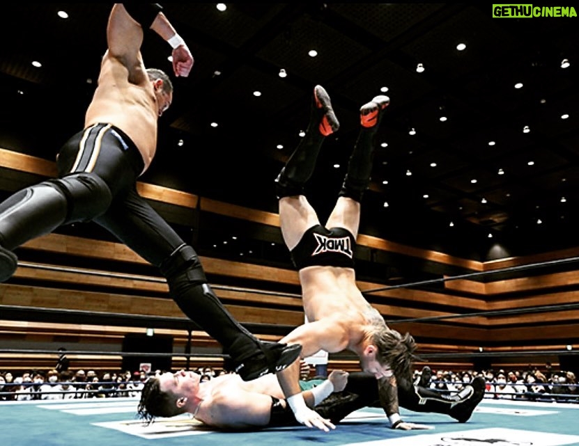 Shane Veryzer Instagram - Learning to fly again. #tmdk #njpw