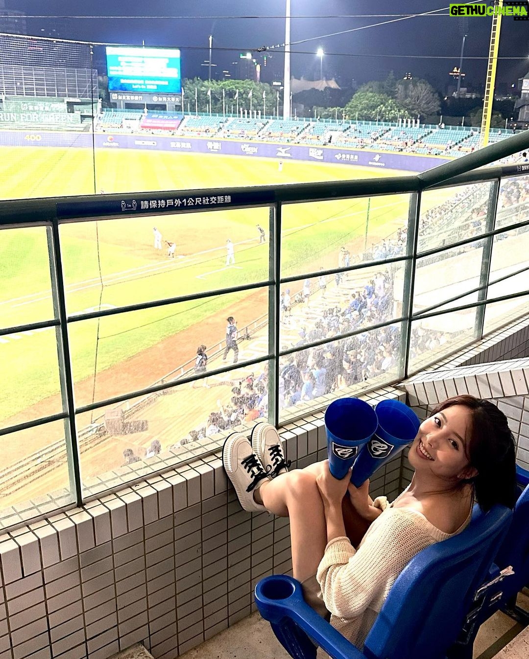 Shang-Fei Wang - 2.7K Likes - What a game 🔥 @fubon_guardians_official
Shoes @amaitw