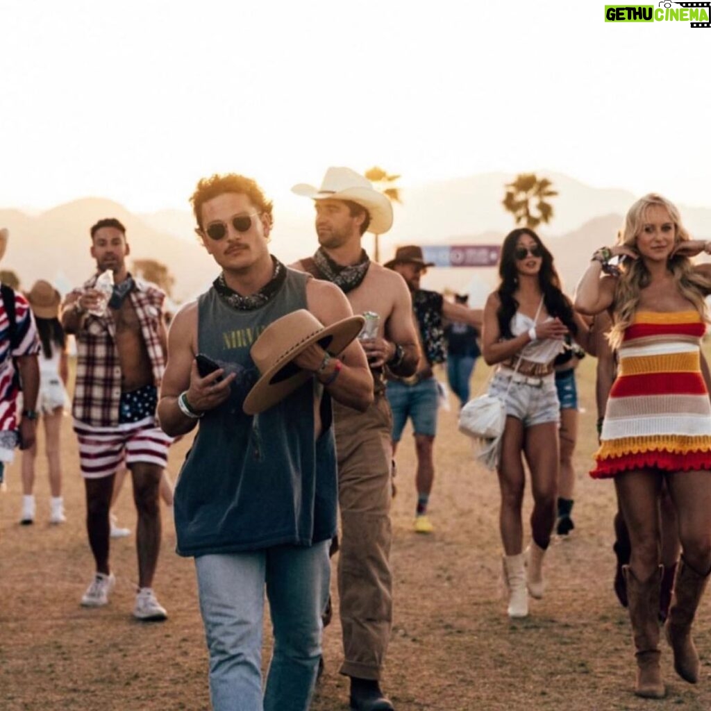 Shannon Dang Instagram - Five stars for the weekend ♥☀🌵🔥🎵 Stagecoach Festival