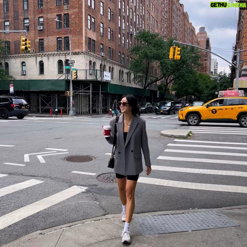 Shannon Dang Instagram - Brb might relocate. SoHo Manhattan