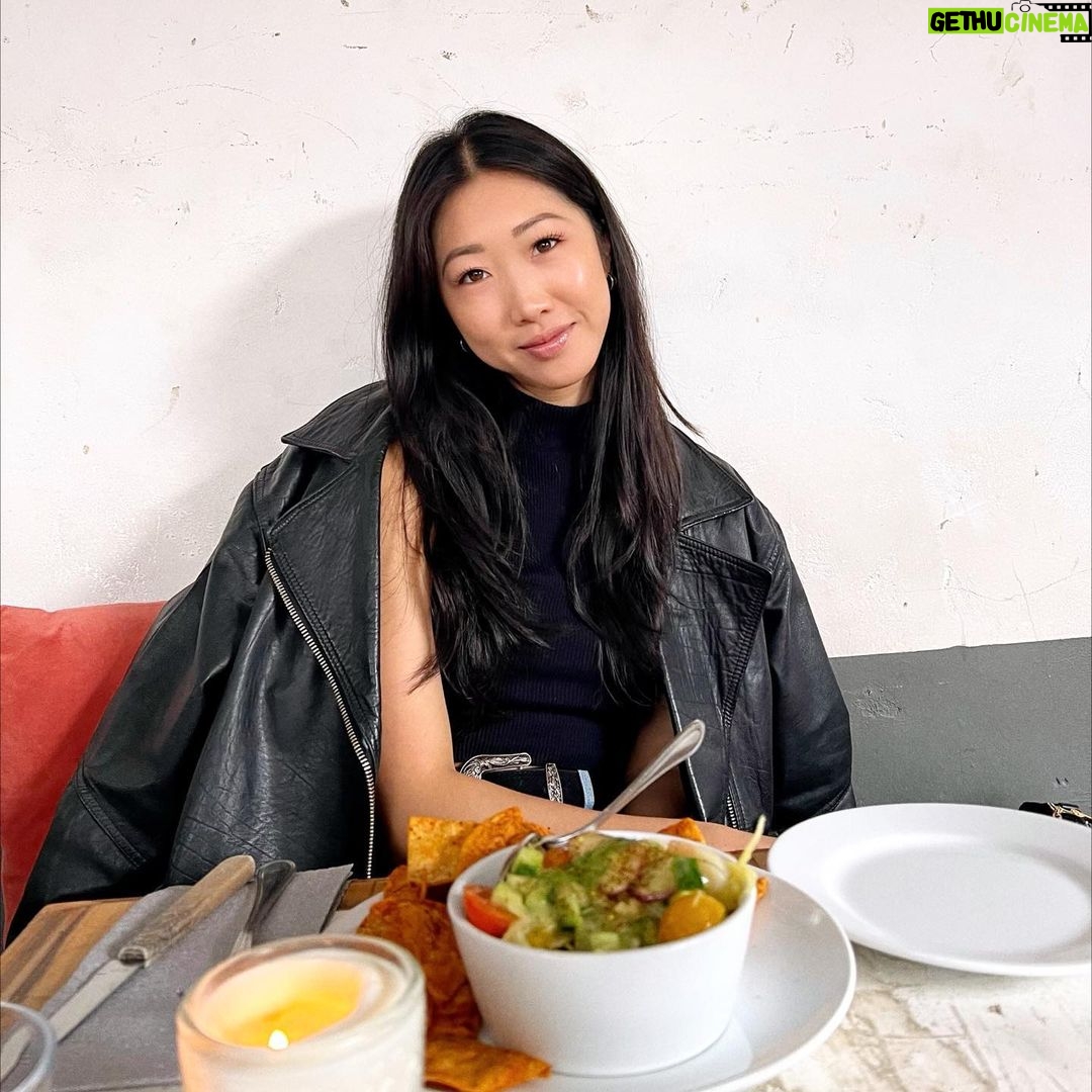 Shannon Dang Instagram - When your love language is Feed Me.