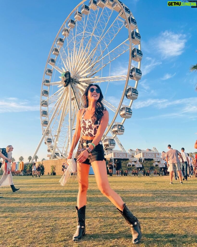 Shannon Dang Instagram - Breaking out the boots 🤍 Stagecoach Festival