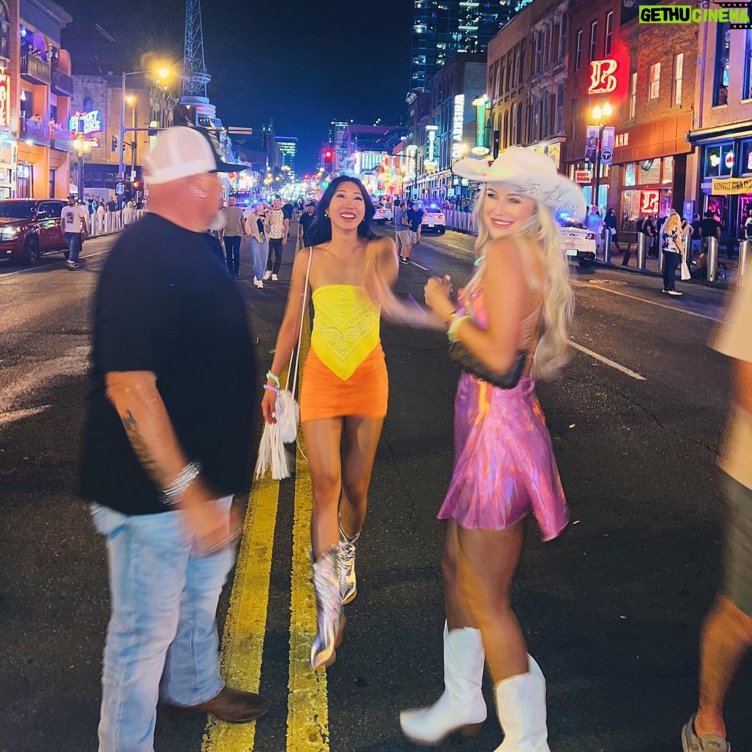 Shannon Dang Instagram - It's giving Hannah Montana meets Neon Cowgirl💕👢 Nashville, Tennessee