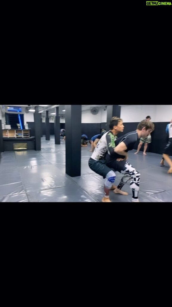 Shannon Kook Instagram - Drilling some escapes & takedowns - with a few pointers from my training partner, Chris 🤼‍♂ That knee pick is a lot harder than he makes it look 🤔😄! #nogigrappling #jiujitsutimes #takedowns #nogitakedowns #nogiwhitebelt #whitebeltbjj #grapplingdrills #mixedmartialartist