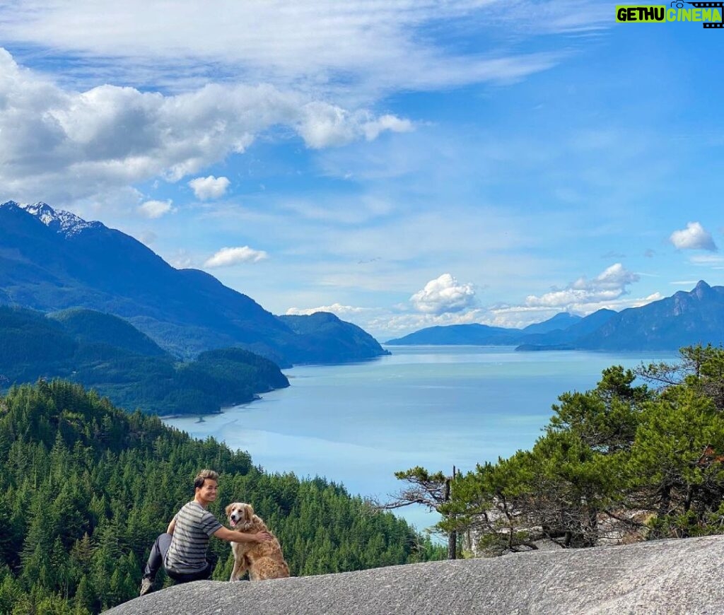 Shannon Kook Instagram - Warming up to hike season 🥾 ⛰ 🐻 Murrin Provincial Park