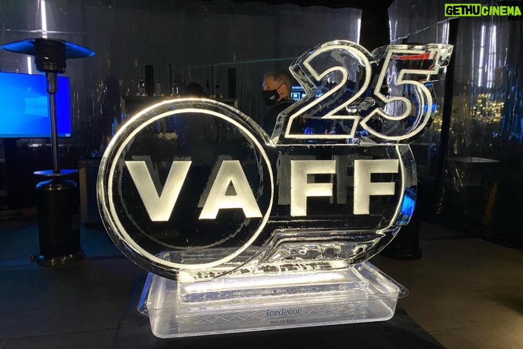 Shannon Kook Instagram - Yesterday was the opening night of @vaffvancouver - happy 25th anniversary 🎉🍾🎊 You may have seen me post about their show before, but I also ran into the lovely leading ladies of @cw_kungfu 😊They were super fun, personable and vivacious. As someone who has felt invisible most of my life in media, it was lovely to shortly tell them how exciting it is to see another Asian led cast, and have them come to support @vaffvancouver even though they were shooting so early in the morning again 😮👏🏽 Ps. Did you know #CWkungfu films on the same set that @cw_the100 used to film on? 🥳 Go check @vaffvancouver and @cw_kungfu out! #VancouverAsianFilmFestival #VAFF #CWKungFu #AsianRepresentation #VancouverFilm #CanadianFilm #VancouverActors #AsianTalent @itmeolive @shannonnikkidang @officialkaikai Parq Vancouver