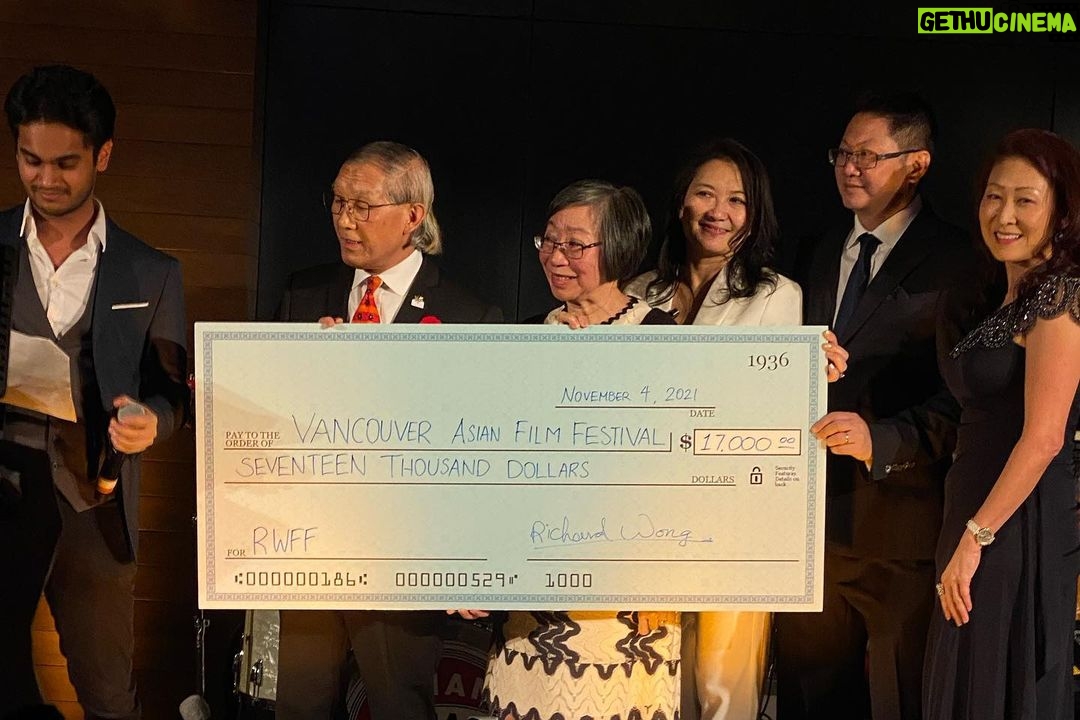 Shannon Kook Instagram - Yesterday was the opening night of @vaffvancouver - happy 25th anniversary ๐๐พ๐ You may have seen me post about their show before, but I also ran into the lovely leading ladies of @cw_kungfu ๐They were super fun, personable and vivacious. As someone who has felt invisible most of my life in media, it was lovely to shortly tell them how exciting it is to see another Asian led cast, and have them come to support @vaffvancouver even though they were shooting so early in the morning again ๐ฎ๐๐ฝ Ps. Did you know #CWkungfu films on the same set that @cw_the100 used to film on? ๐ฅณ Go check @vaffvancouver and @cw_kungfu out! #VancouverAsianFilmFestival #VAFF #CWKungFu #AsianRepresentation #VancouverFilm #CanadianFilm #VancouverActors #AsianTalent @itmeolive @shannonnikkidang @officialkaikai Parq Vancouver