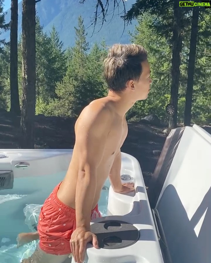 Shannon Kook Instagram - Not everyday you get to wake up and have a coffee in an outdoor hot tub to then be joined by a family of bears foraging for breakfast beside you. I got to put the bear spray down and take in the magic 🤩. This is the first time I’ve seen a bear besides driving by 1 quickly on the way to Alberta. They have always been something I’ve worried about during my hikes in Canada and this was not the way I pictured my first eye to eye with an actual bear ☺️😍🙋🏻♂️. I was sitting in the hot tub thinking, “Hmm…it’s kinda quiet maybe I should check the landscape…” then stood up to meet the Mama🐻 staring at me. You can see her kind of in a ready stance not sure what to make of me…till she’s satisfied and just starts chomping at the tree while her cubs fumble about. So we watched this from the comfort of our hot tub while enjoying the rest of my coffee. What a priceless way to start the day! 🐻 🤩 ☕️ ☀️ 🏔 Pemberton, British Columbia
