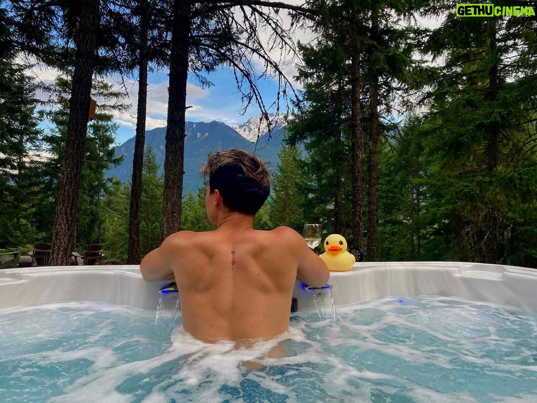 Shannon Kook Instagram - A full heart, and glass of Riesling, watching the sunset & 1st full moon of the Summer. This was the last Supermoon of the year. Some say it symbolizes a time to reward yourself for the hard work you've put into your life, relationships, and career. A reset at this magical cabin under a galant Strawberry Moon could not have felt more perfectly timed. What an absolutely divine getaway this was. Joffre Creek Cabins