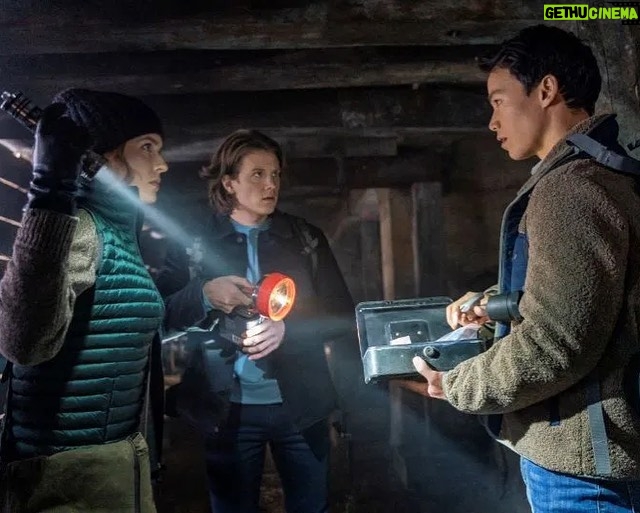Shannon Kook Instagram - It’s not often you arrive on a set to be welcomed by a big run up hug from the lead @kennedymcmann as your introduction! Which is a fitting metaphor for my refreshing experience joining the cast of @cw_nancydrew 😊 Tonight is a big episode for “Grant”. Hope to catch you with episode 12 #TheTrailOfTheMissingWitness Vancouver, British Columbia