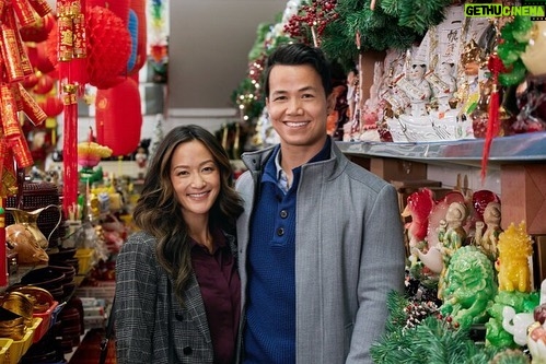 Shannon Kook Instagram - Patiently looking forward to Dec 2nd 🎊 2 more months until A BIG FAT FAMILY CHRISTMAS 🎄 Coming soon on @hallmarkchannel