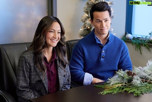 Shannon Kook Instagram - Patiently looking forward to Dec 2nd 🎊 2 more months until A BIG FAT FAMILY CHRISTMAS 🎄 Coming soon on @hallmarkchannel