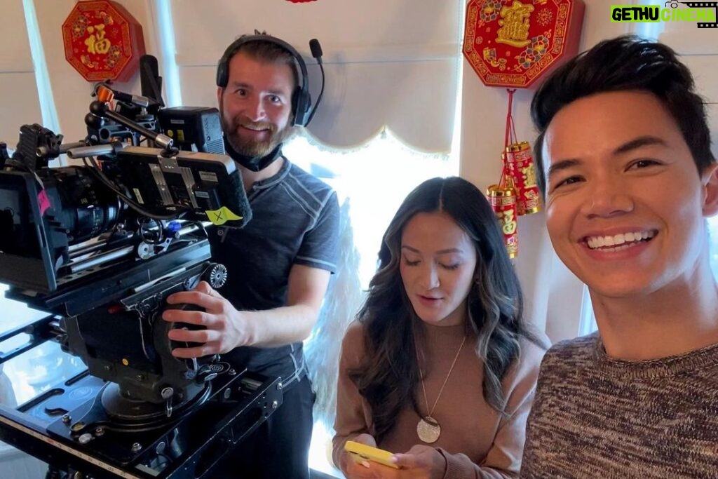 Shannon Kook Instagram - Patiently looking forward to Dec 2nd 🎊 2 more months until A BIG FAT FAMILY CHRISTMAS 🎄 Coming soon on @hallmarkchannel