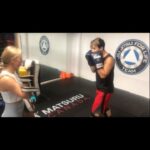 Shannon Kook Instagram - Dutch drills & good people 🙏🏽 @lions_acoletrain 🥊 @paulinawawrzyczek @lionsmmavancity #mixedmartialartstraining #dutchdrills #dutchdrillsandchill #kickboxingworkout #martialactor #fairtex #fairtexgloves