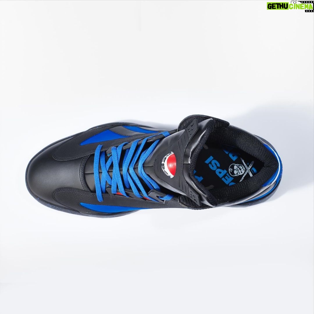 Shaquille O'Neal Instagram - @Shaq loves #PepsiMinis so much, we tapped @THESURGEON to make a custom ‘SNEAK’ER in Shaq’s size 22 @reebok so Shaq can take his Pepsi Mini wherever he goes 😎 22 lucky winners can cop their very own size 22 ‘SNEAK’ER 👀 Post a 📷 or 🎥 showing off your Pepsi Mini love using #PepsiMinis #Sweepstakes and tag us @Pepsi for a chance to win! No Purch Nec. U.S. res, 18+ (19+ for AL/NE). Ends 2/25/24. Rules linked in our bio.